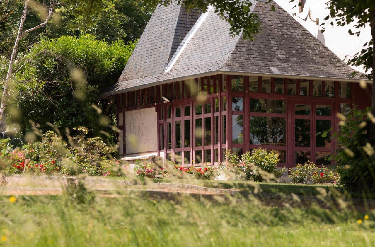Le Monde De Charlie Hotel Bellerive sur Allier Bagian luar foto