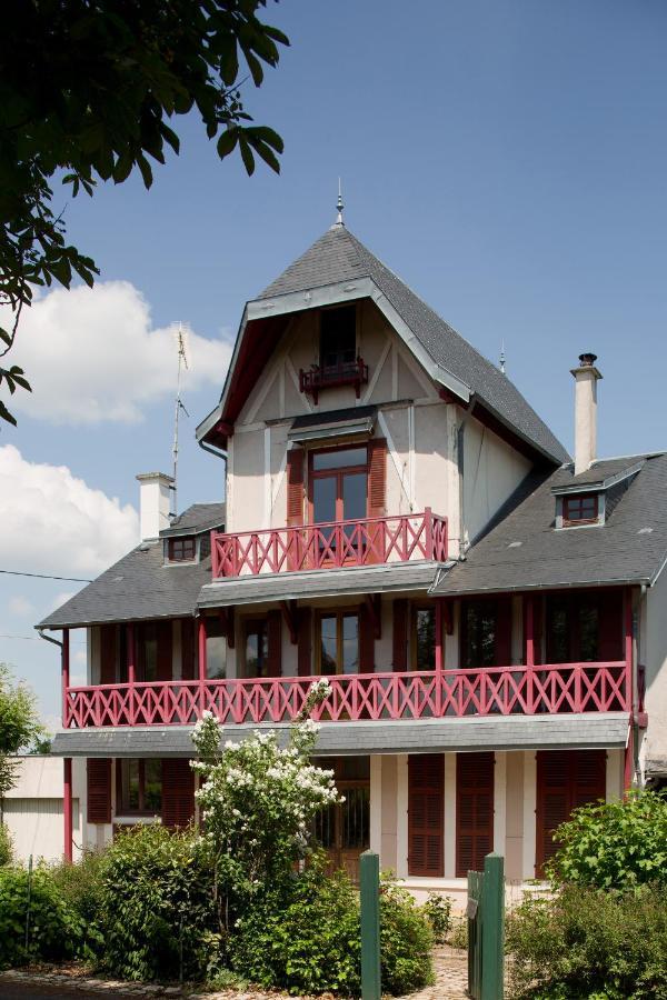 Le Monde De Charlie Hotel Bellerive sur Allier Bagian luar foto